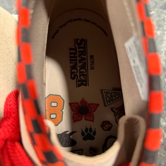 Clarks Stranger Things x Wallabee Evo 'Hellfire Club' - Picture 6 of 15